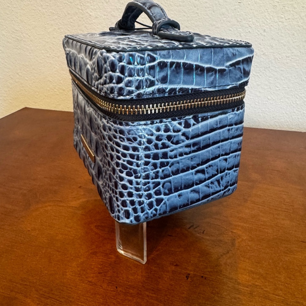 Brahmin Charmaine Blue Serenade  Croc-Embossed Leather Train Case NWT - Picture 3 of 6